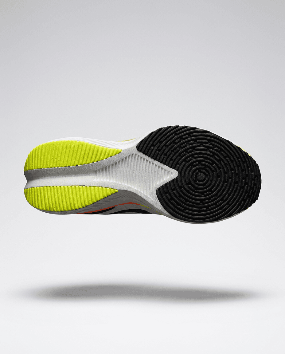 Nike Air ZoomX yugurish krossovkalari